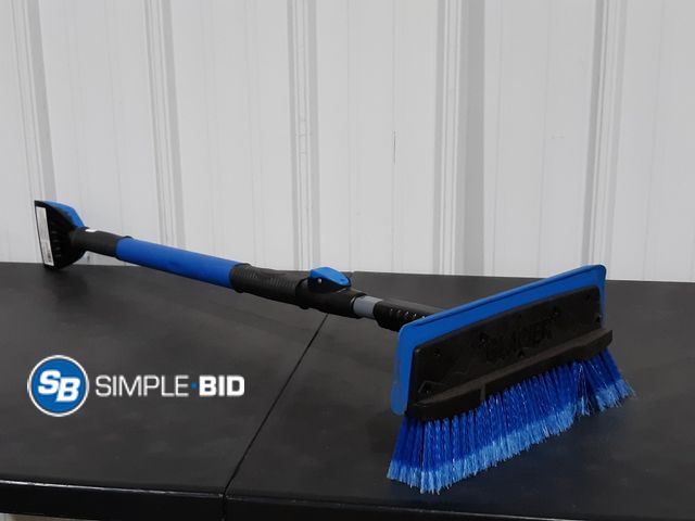 Lot 58-33069 - New SNOW Brush maxx Force