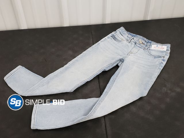 Lot 58-41268 - GIRLS! Falls Creek Jeans - SIZE M - in good condition