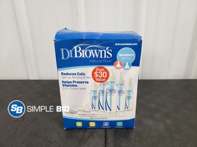 Lot 58-39298 - Dr. Browns Natural Flow Newborn Gift Set - Appears  Unused