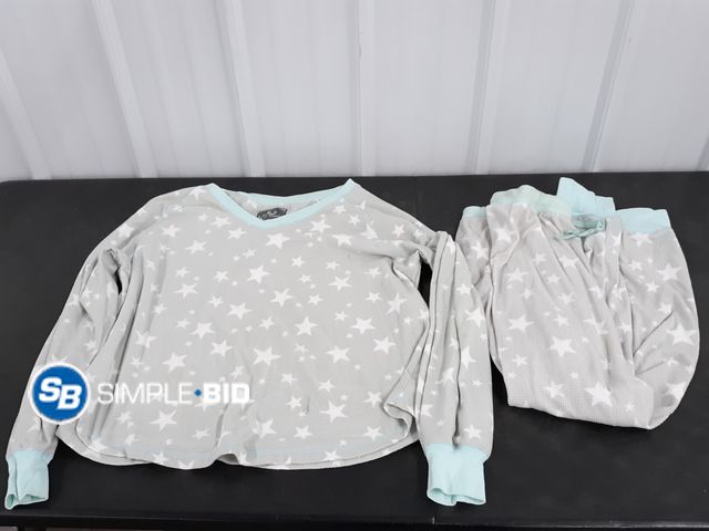 Lot 58-29985 - Star Pajama Set - 3XL