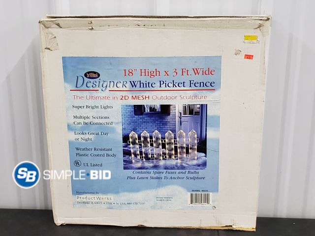 Lot 58-71295 - Designer White Picket Fence 18" x 3ft  - Lights up