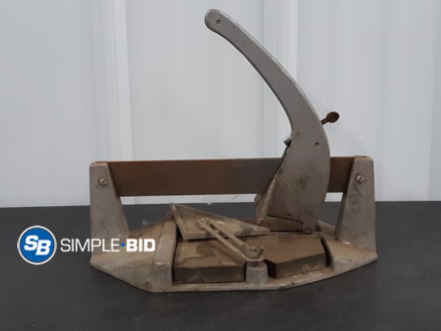 Lot 58-36033 - Tile Cutter