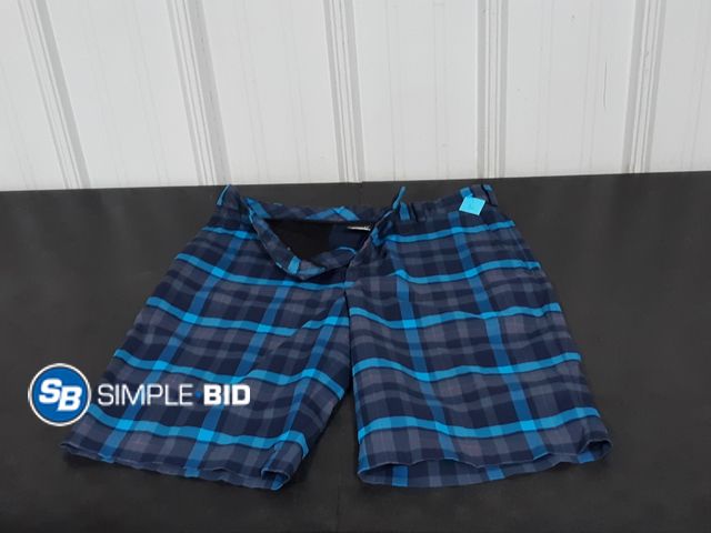 Lot 58-27023 - Nike Golf Shorts - Dri Fit - Size 36