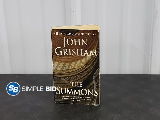 Lot 58-57706 - John Grisham -- The Summons paperback book - used but in good condition