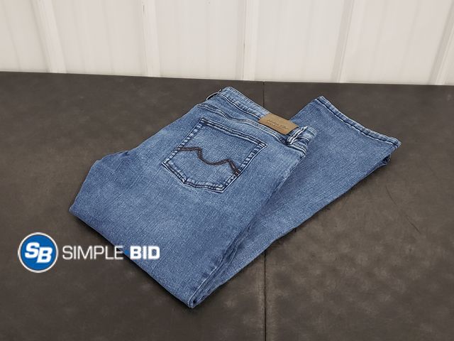 Lot 58-54404 - Urban Star Men's Jeans - Size 40 x 30 - Light use