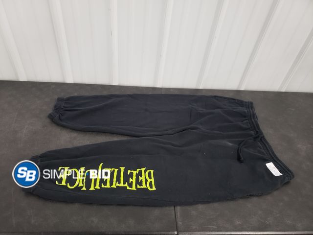 Lot 58-57595 - Beetlejuice Jogging Pants - Size XXL - Used