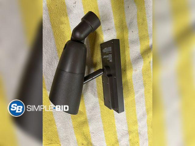 Lot 58-60690 - Feit electric solar light Bright 100-lumen output, 3 times brighter than traditional solar lights
He...