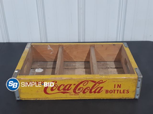 Lot 58-32644 - Vintage Coca Cola Bottle Crate