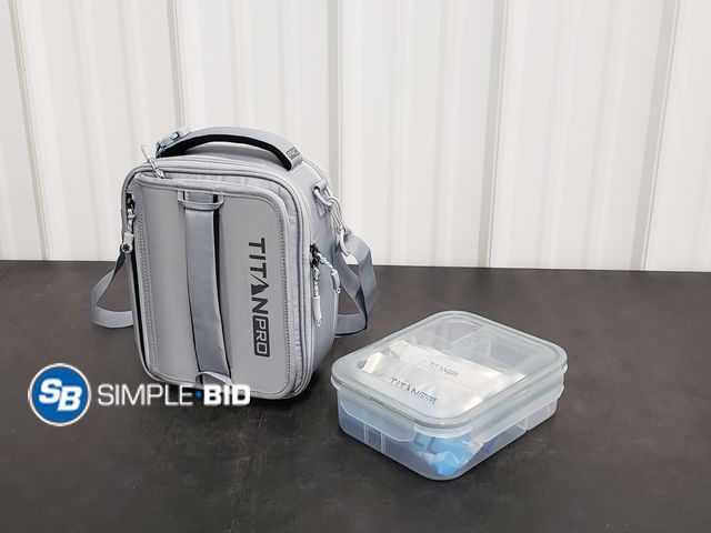 Lot 58-77207 - New Titan PRO by Arctic Zone Expandable Lunch Box with ice packs and container