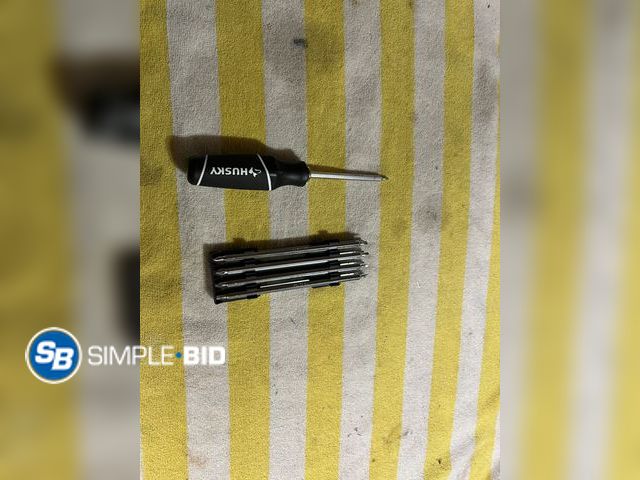 Lot 58-60666 - Husky Interchangeable blade Screwdriver set contains 9 dual-ended bits covering 18 sizes
    Screwdr...