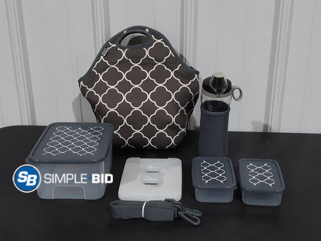 Lot 58-34856 - New Built Ladies Lunch Tote Set - 10 pieces