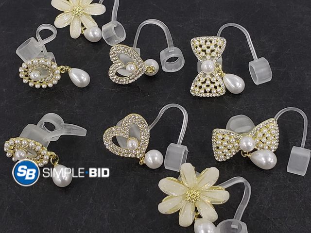 Lot 58-60467 - New 12pc Pearl Straw Cover for Stanley 30/40oz, Bling Straw Cover Cap Reusable Sparkly Straw Toppers...