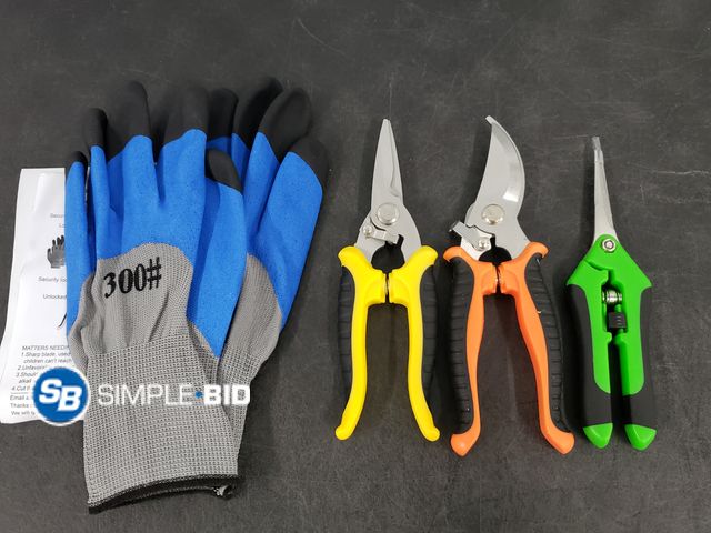 Lot 58-78024 - Stainless Steel 4 piece Garden Tool Set