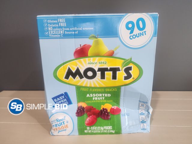 Lot 58-35708 - MOTT'S Assorted Fruit snacks - individually wrapped - 90 count - unopened