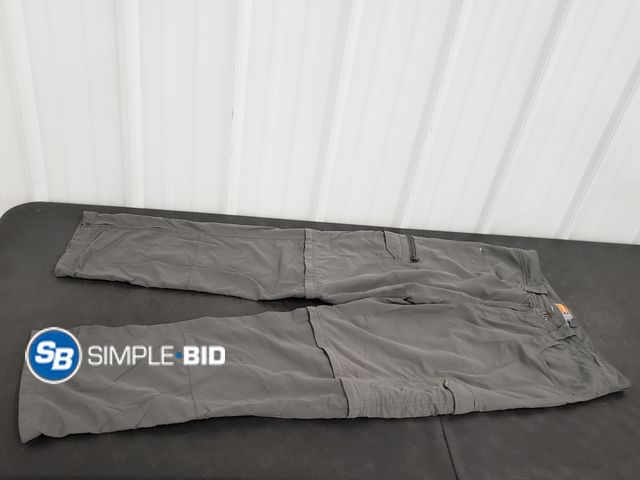 Lot 58-77342 - Men's Merrell Pants - SIZE 34R - used but in good condition