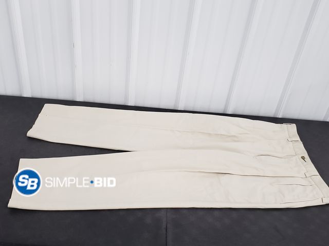 Lot 58-77176 - MEN'S Tommy Hilfiger Dress pants - SIZE 34X32 - lightly used - in good condiiton