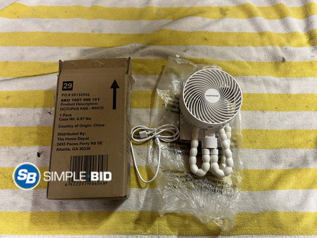 Lot 58-38673 - Hampton Bay New Octopus Fan 
 White
