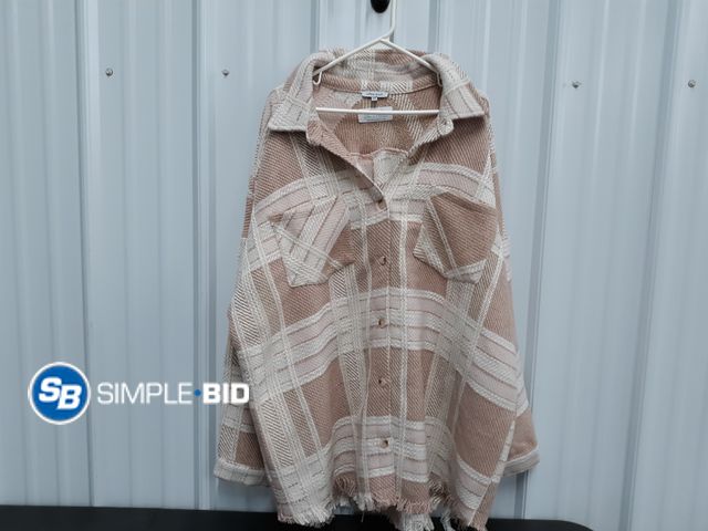 Lot 58-77688 - Women's White Birch Fall Button up Shacket with fringe on the bottom - SIZE 2XL - in good condition ...