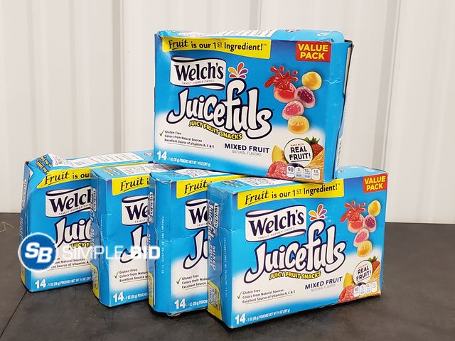 Lot 58-84284 - Lot of (5) Welch's JUICEFULS! juicy Fruit Snacks 14 pouches in each box - unopened - expired
