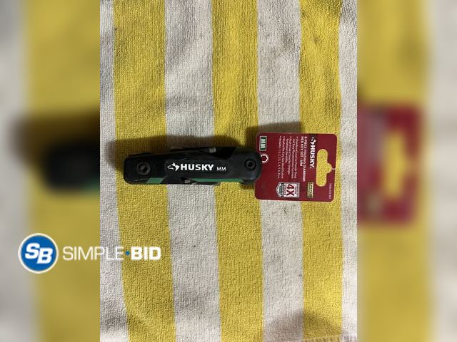 Lot 58-38665 - New Husky 8-piece folding diamond hex key set