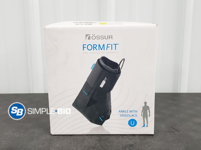 Lot 58-29854 - Ossur Form Fit  Ankle Brace with Speedlace - Universal - Size Small