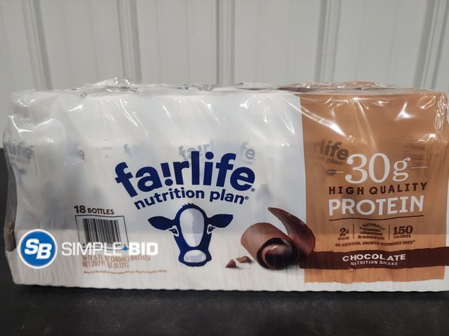 Lot 58-26087 - Fairlife CHOCOLATE Nutrition Protein Shake 17 bottles - unopened - best by 5/26