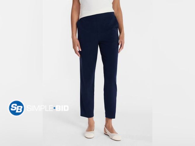 Lot 58-65333 - New Time and Tru Women's Tapered Pull on Pants, 27" Inseam, Size L (12/14)