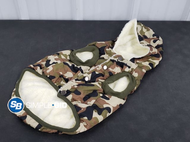 Lot 58-59523 - Soft Camo Pet Jacket with Hood - fits Small/Medium Dog