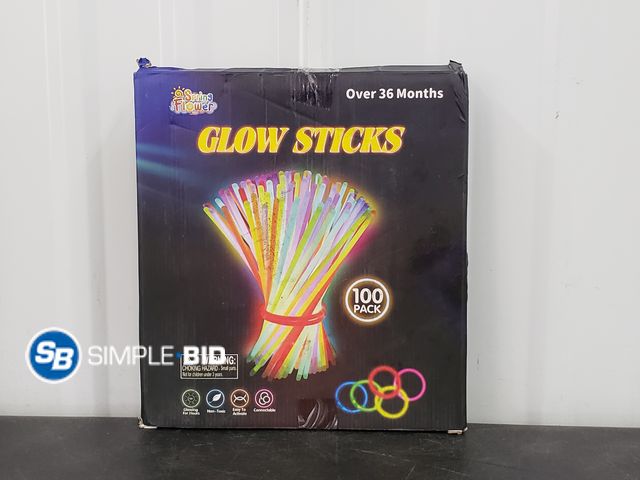 Lot 58-80370 - Spring Flower Glow Sticks -100 Pack
