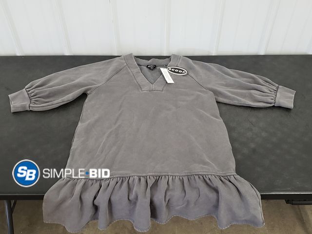 Lot 58-69141 - New Women's Scoop V-Neck Sweater Dress - Size M