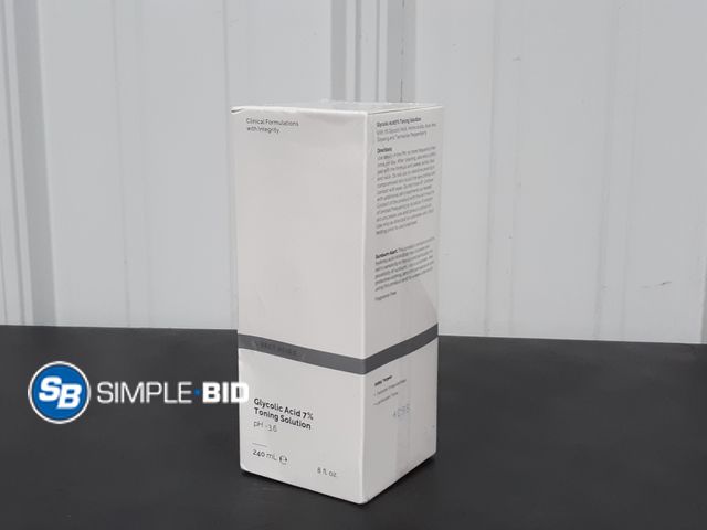 Lot 58-17681 - Direct Acids - Glycolic Acid 7% Toning Solution pH 3.6 - 240ml 8oz