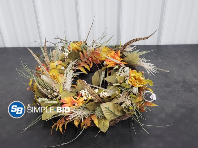 Lot 58-80106 - Decorative FALL Wreath - approx. 18" x 18"