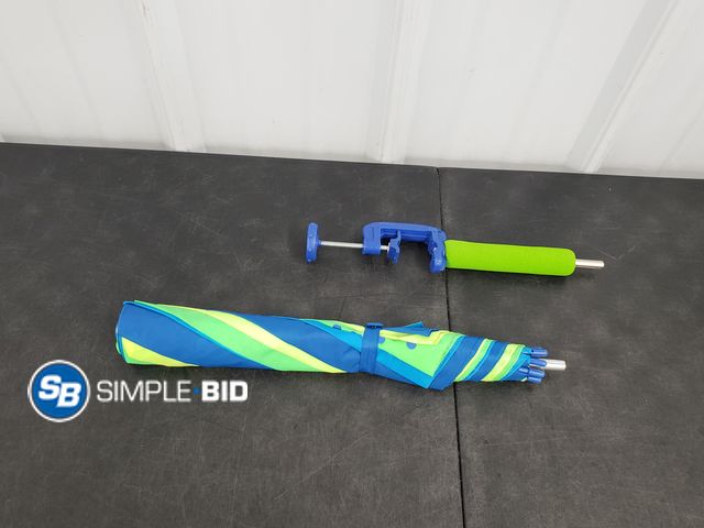 Lot 58-72051 - Avon Beach Bright Umbrella