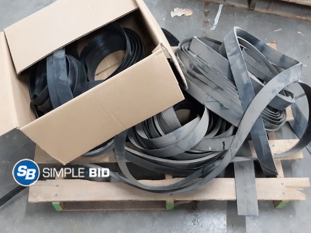 Lot 58-29963 - Lot of Rubber Flooring Transition Pieces