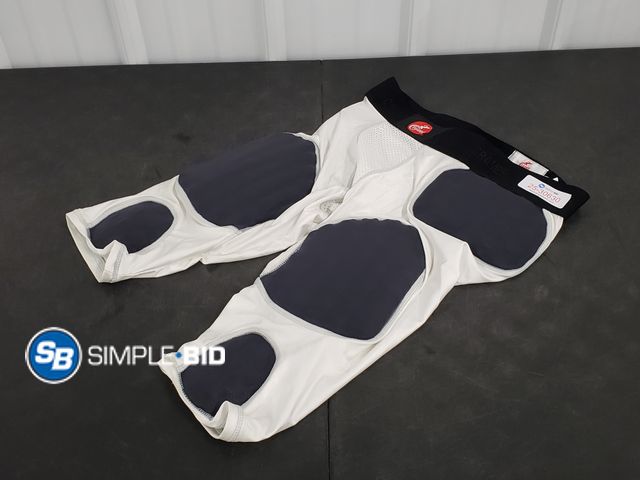 Lot 58-30630 - Cramer Football Protective Pants - Size M - appears unworn