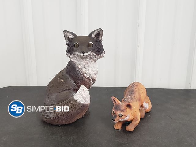 Lot 58-73897 - Lot of (2) Vintage 1990 Artline Plastic Fox Yard Decor | Woodland Garden Figurines