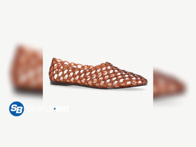 Lot 58-72165 - New No Boundaries Caged Jelly Sandals, Women's SIZE 7