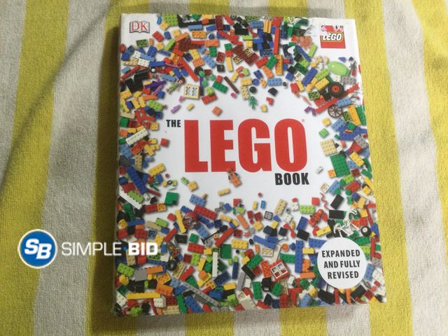 Lot 58-59601 - The Lego Book
255 pages All about Lego