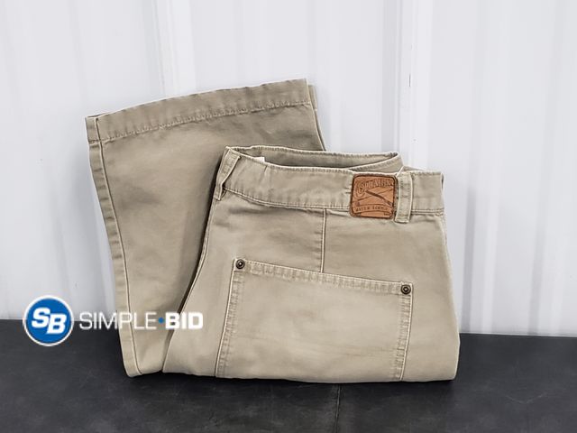 Lot 58-77347 - Men's Columbia pants - SIZE 34 - lightly used - in good condition