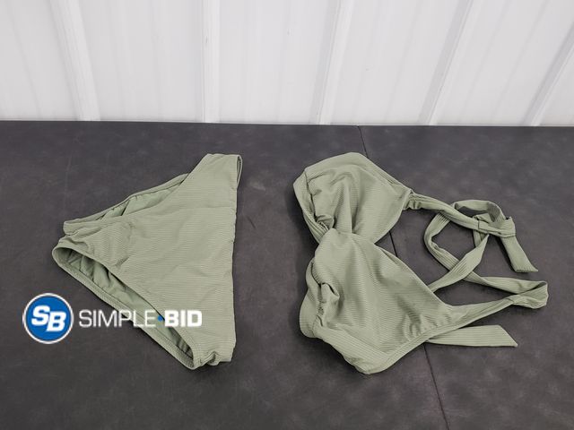 Lot 58-72142 - Women's Time andTru Bikini (top SIZE1X) - Bottom SIZE L - super cute!