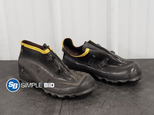 Lot 58-84562 - Rubber Shoe Covers - Size 10