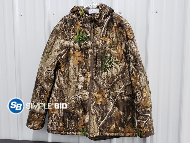 Lot 58-78107 - Men's Camo Realtree Jacket - SIZE XL - used but in good condition