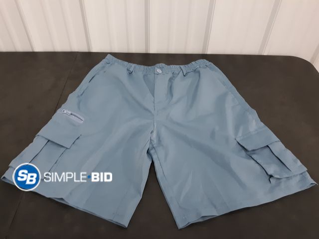 Lot 58-67997 - Lot of (2) Men's Shorts with Side Pockets - Size Large - Appears Unused