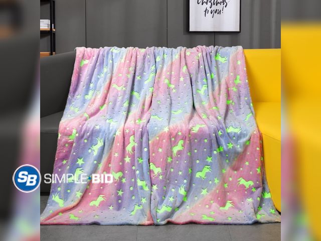 Lot 58-57896 - New Livhil Glow in the Dark Blanket Throws Unicorns, 60 x 70in Unicorn Blankets, Soft Luminous Blank...