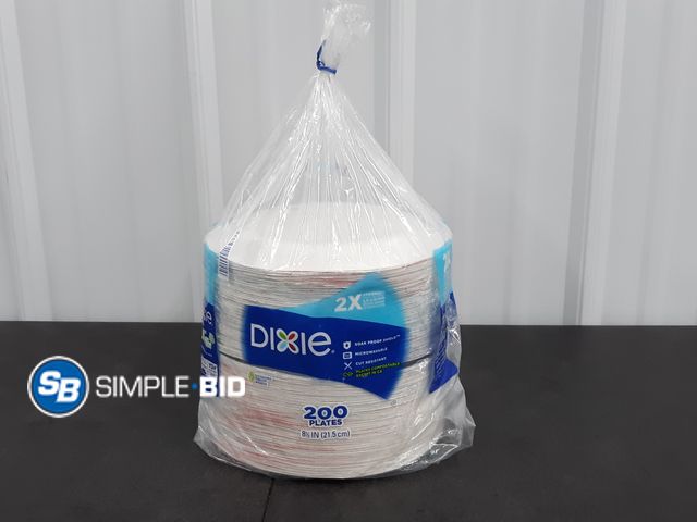 Lot 58-37398 - New Dixie paper plates 200 8 1/2"