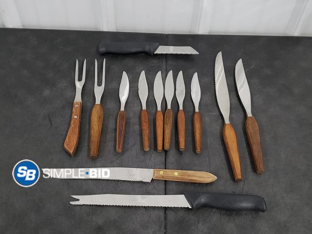 Lot 58-71318 - Lot of Various Kitchen Knifes and Serving Forks