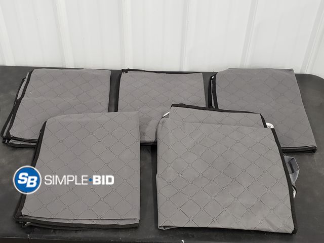 Lot 58-67547 - Lot of (5) X-Large Grey Fabric Zippered Storage Bags