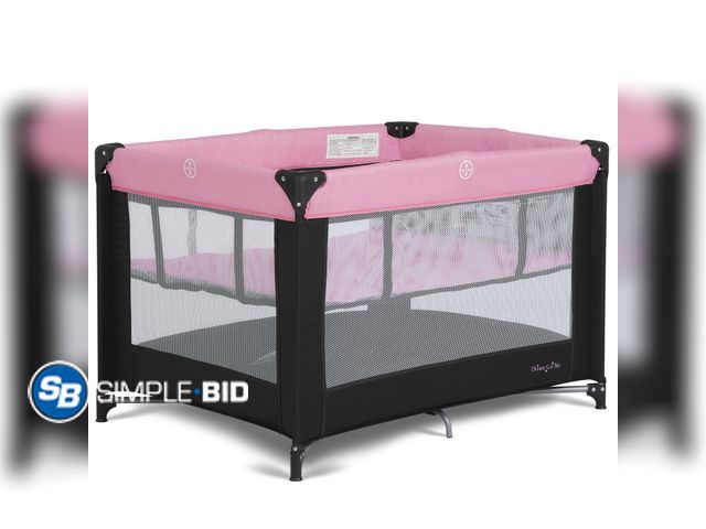 Lot 58-54520 - New Dream On Me Zazzy Portable Play yard with Bassinet, Pink