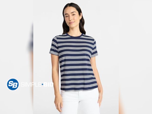 Lot 58-67936 - Time and Tru Women's Boxy Tee with Short Sleeves - Size Large 12-14 - NWT
