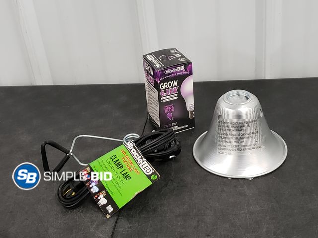 Lot 58-53834 - Miracle LED Clamp On LED Grow Light Kit with 12W Red Spectrum Daylight